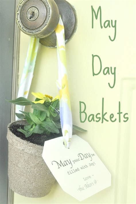 akers of love: Made with Love {May Day Baskets}