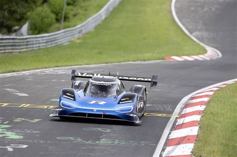 Volkswagen ID.R sets new Nurburgring EV record Volkswagen-ID-R ...