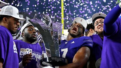 Washington Huskies win Pac-12 Championship 34-31 over Oregon Ducks ...