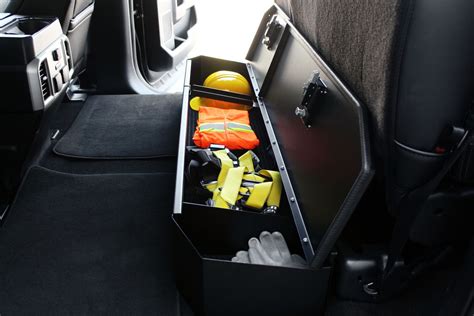 Optimize your truck space with our truck storage solutions.