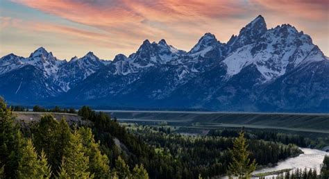 Stopping at the Snake River Overlook in Grand Teton - Parks & Trips