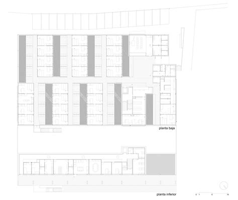 Gallery of Hospitals and Health Centers: 50 Floor Plan Examples - 5