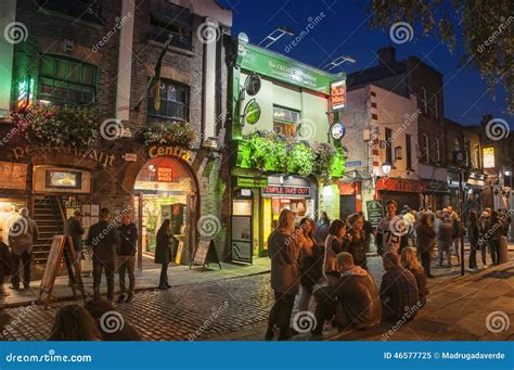 Temple Bar In Dublin At Night Editorial Image - Image: 46577725