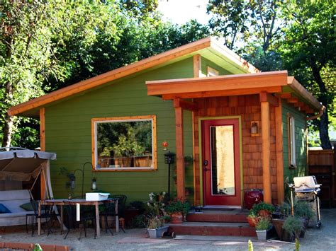 Small Cabin Ideas For Healthy Off Grid Living