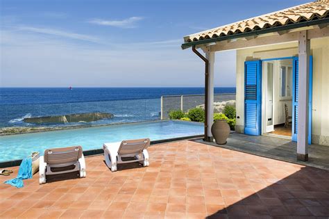 Villa Ala - Seaside Holiday Villa for Rent in Augusta, Sicily. Beach Villa Rental in Augusta ...