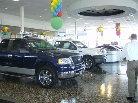 Town & Country Ford car dealership in Charlotte, NC 28212 - Kelley Blue Book