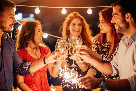 Silvester-Traditionen: So feiern andere Länder den Jahreswechsel - FIT FOR FUN