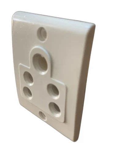 White 5 Amp Five Pin Socket, 240 V at Rs 12/piece in New Delhi | ID ...