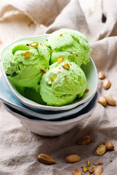 pistachio ice cream by zoryanchik76