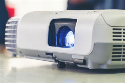 Why Does My Epson Projector Keep Shutting Off? - Pointer Clicker