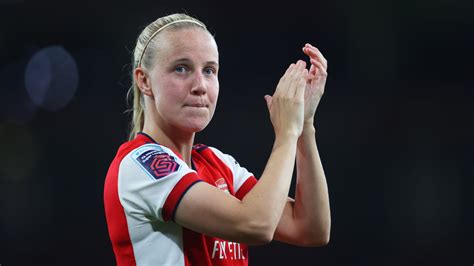 Beth Mead wins 2021/22 Arsenal Women Player of the Season - Football transfer news