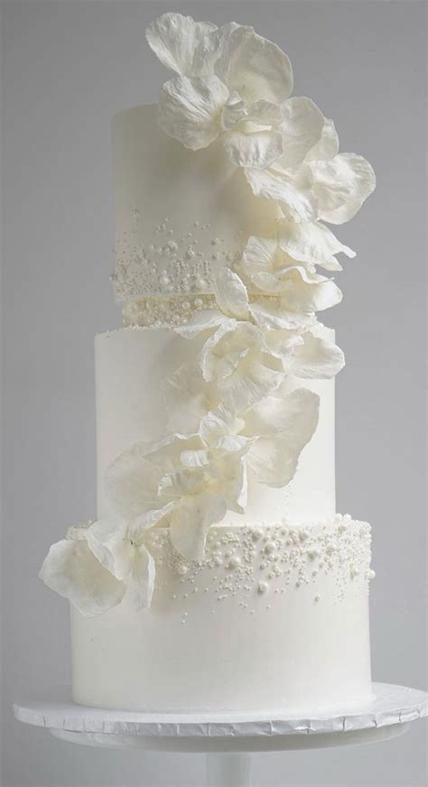 40 Beautiful Wedding Cake Trends 2023 : Pearl Cake with Cascading Floral