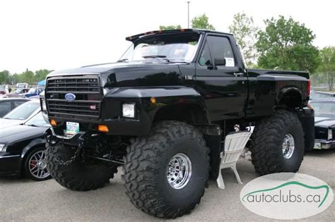 Ford F700 hood and fenders. That's one creative way to solve a tire ...