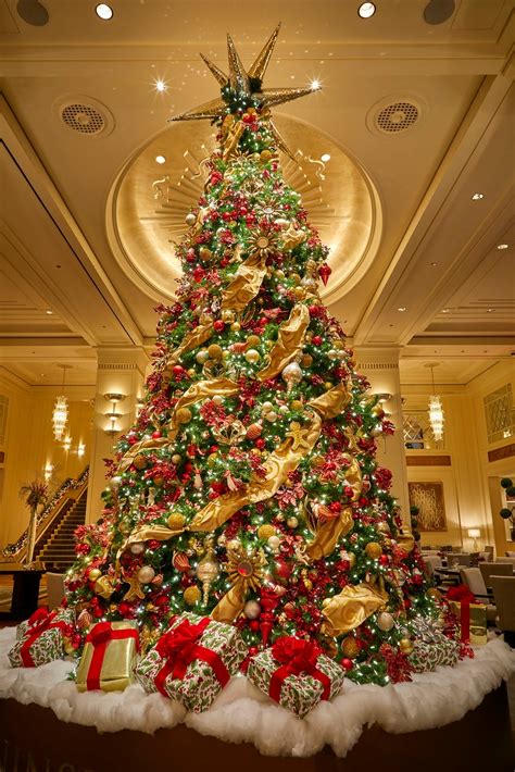 Best Christmas decorations at the most luxurious hotels of the world ...