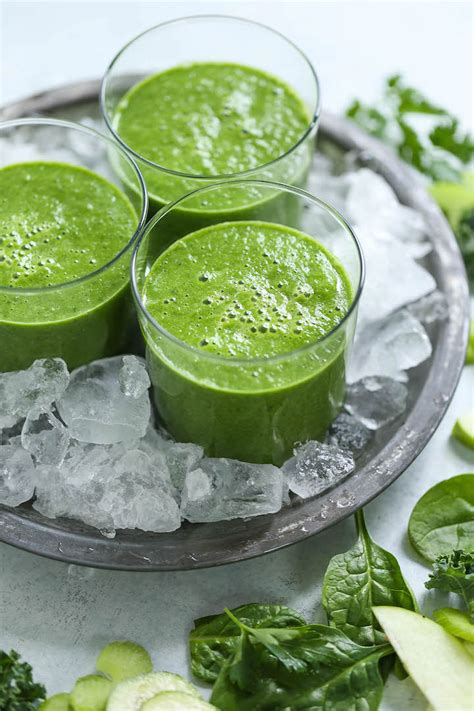 Green Detox Smoothie - Damn Delicious