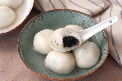 Celebrate the Lunar New Year With This Yuanxiao Dumpling Recipe ...