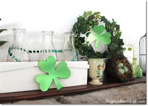 St. Patrick's Day Mantel Decor Ideas That Are Inexpensive and Easy