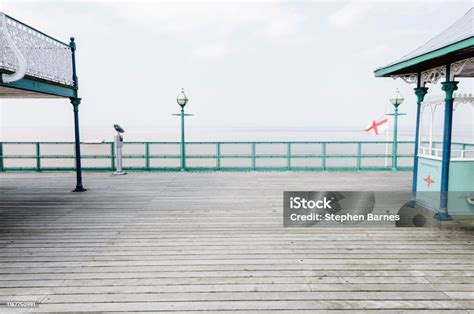 Clevedon Pier Stock Photo - Download Image Now - 19th Century, 19th ...