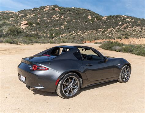 The 2017 Mazda MX-5 RF Is the Best Kind of Miata