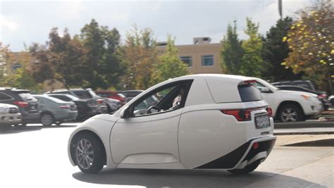 Electra Meccanica Solo three-wheeled electric car unveiled