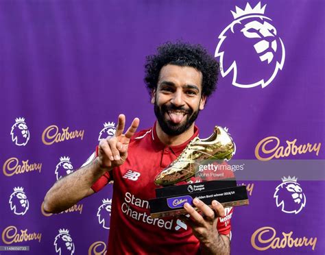 Mohamed Salah of Liverpool with the golden boot | FootballTalk.org