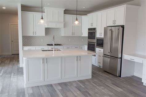 30+ White Cabinets Quartz Countertops