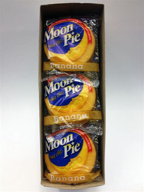 Moon Pie Banana 2.75oz 9 Pack | Soda Pop Shop