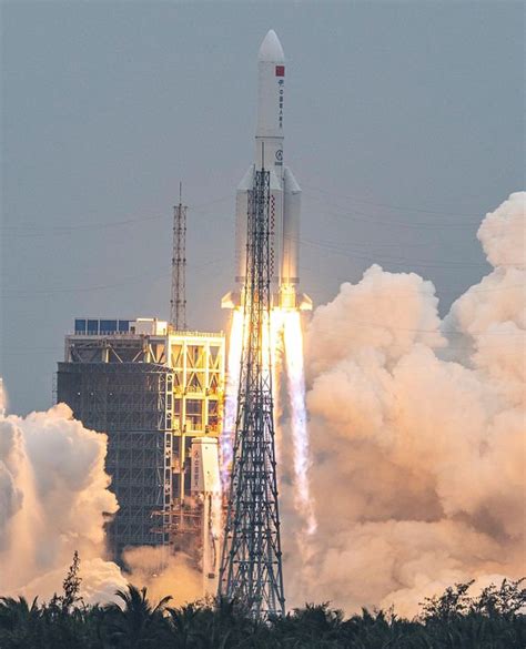 China rocket crash: See the first picture of 'uncontrolled' rocket ...