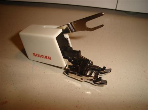 SINGER Walking Foot (Even Feed Foot) | Singer walking foot, Singer sewing machine, Walking foot