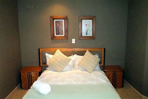 Waterside Lodge - Piet Retief Accommodation. Piet Retief Hotel / Boutique Hotel Accommodation