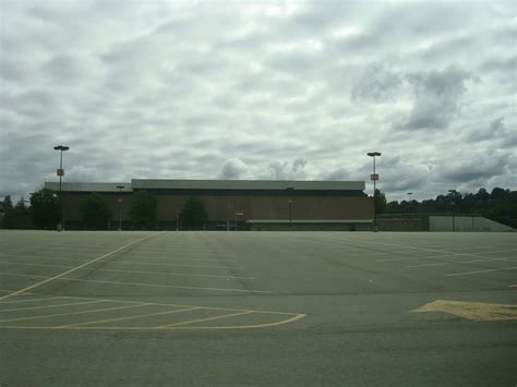 The Monroeville Mall | George A Romero's Dawn Of The Dead Wiki | FANDOM powered by Wikia