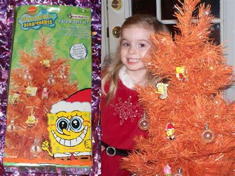 Spongebob Christmas Tree decorating - YouTube