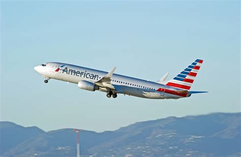 Thousands of American Airlines' Christmas flights left without pilots