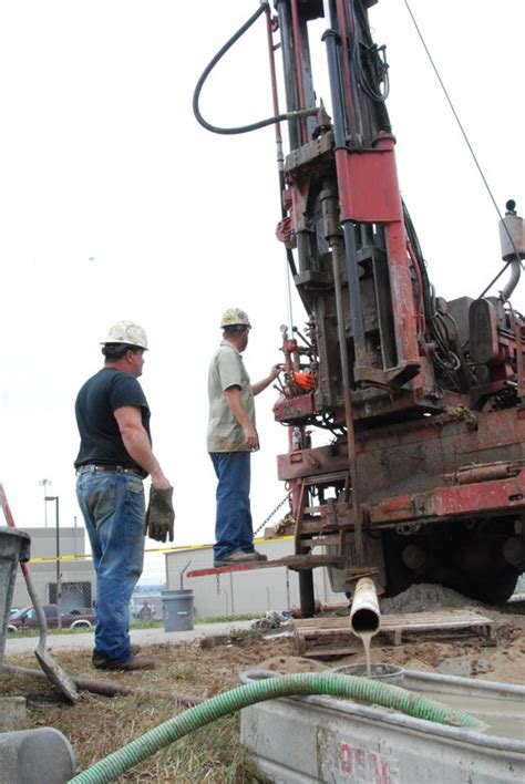 Corps of Engineers completes reconstruction work on Wood River levee > St. Louis District > News ...