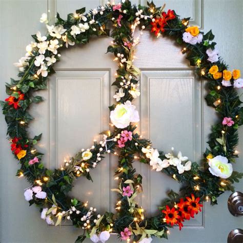 DIY Christmas peace wreath - 32" Flower Child Hippie Peace Sign Wreath ...