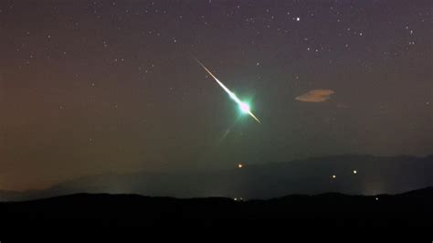 This month’s Southern Taurids meteor shower will feature bright fireballs in the sky | 7NEWS