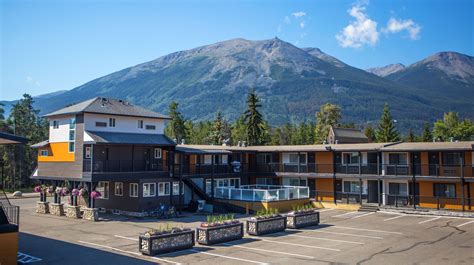 The Best Cheap Hotels to Book in Jasper, Alberta