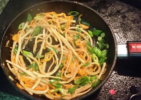 Daikon “Noodles” – Easy Lo-Carb