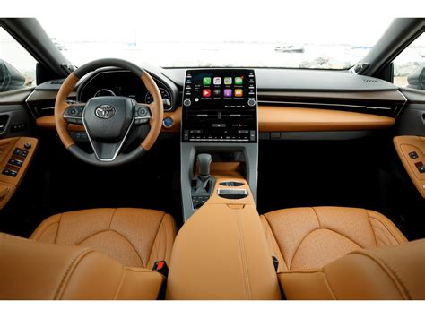 2022 Toyota Avalon Hybrid: 61 Interior Photos | U.S. News