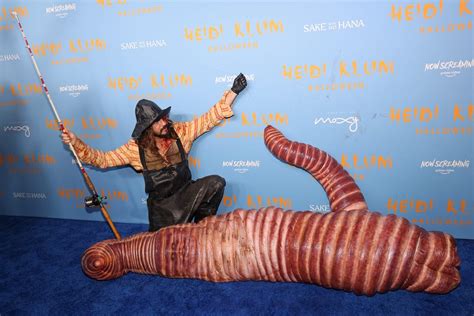 Heidi Klum's Worm Costume Is the Best Halloween Outfit of All Time - CNET