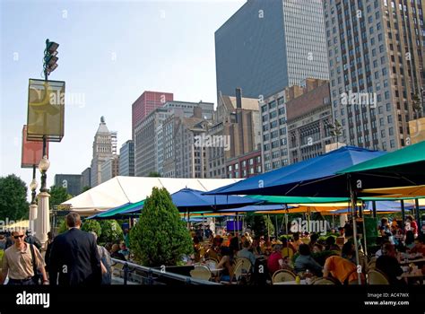 Park Grill, Millennium Park, Chicago, Illinois, USA Stock Photo - Alamy