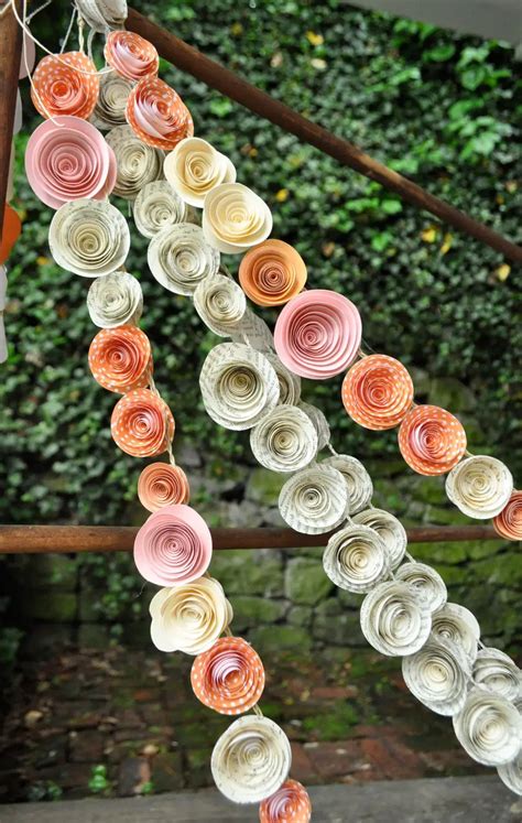 40 Creative Paper Garland Ideas for Weddings | Emmaline Bride Wedding Blog