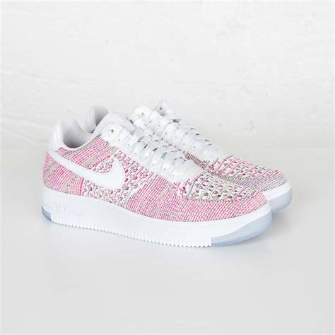 Nike W AF1 Flyknit Low - 820256-102 - Sneakersnstuff (SNS) | Sneakersnstuff (SNS)