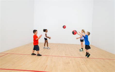 12 Best Indoor PE Games For Kids