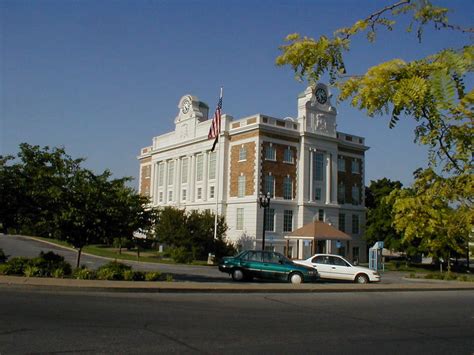 Lewisburg, TN : Courthouse photo, picture, image (Tennessee) at city-data.com