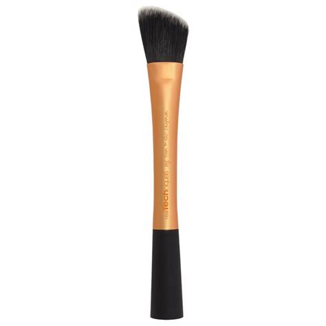 Real Techniques Foundation Brush