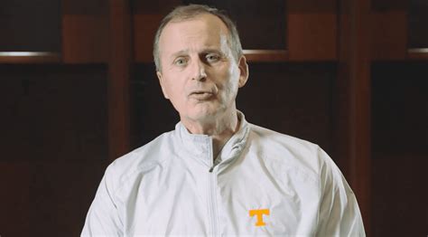 Tennessee basketball coach Rick Barnes lives his life for the Lord ...