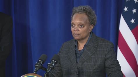 Chicago Mayor Lori Lightfoot tests positive for COVID-19 | FOX 32 Chicago