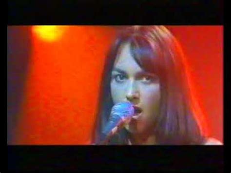 Susanna hoffs singing All I want in a rare video in the french tv in 1996. She used the same ...