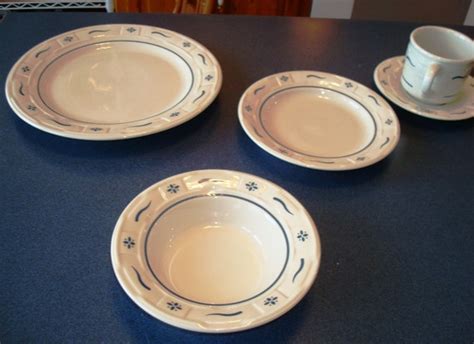 Longaberger Blue Woven Traditions Dinnerware Set